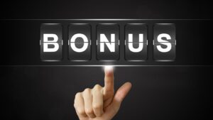 Bonuses may get the click, but ease of use keeps new players
around