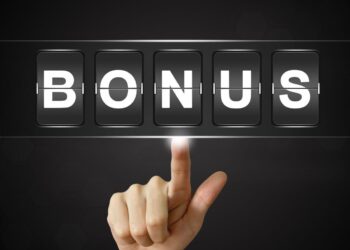 Bonuses may get the click, but ease of use keeps new players
around